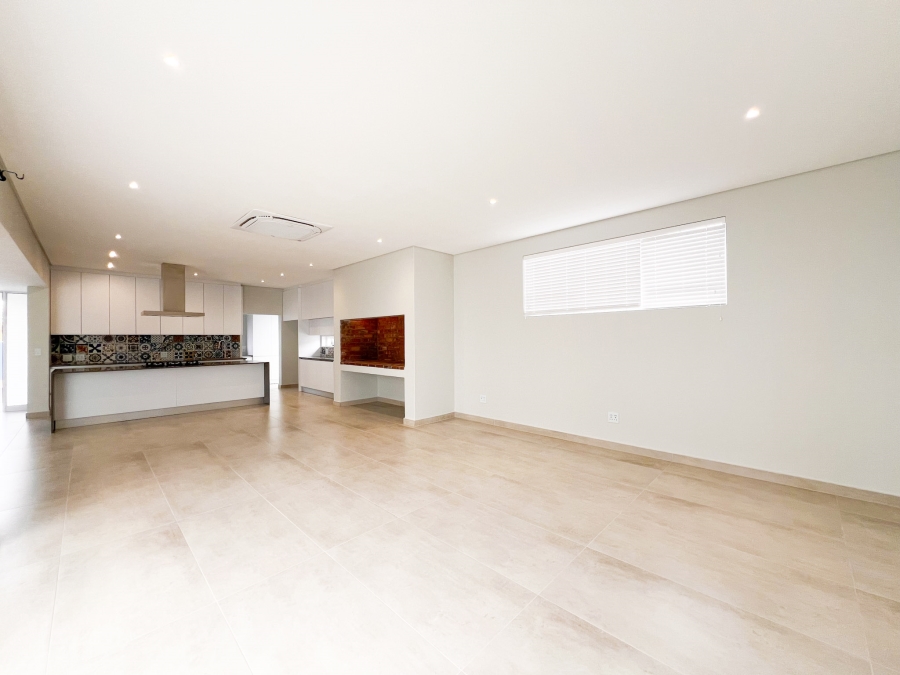 4 Bedroom Property for Sale in Country Club Western Cape